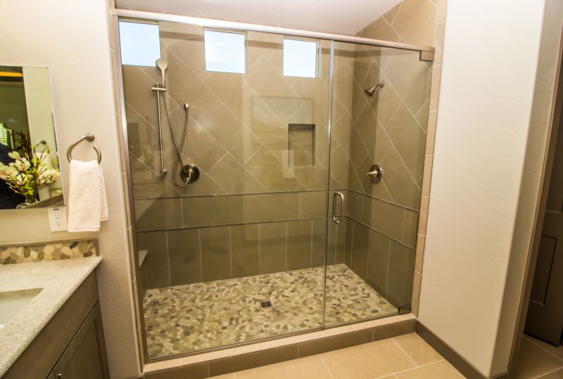 Open Shower Space with Minimal Framing