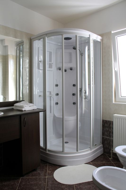 Modern Small Bathroom Showers